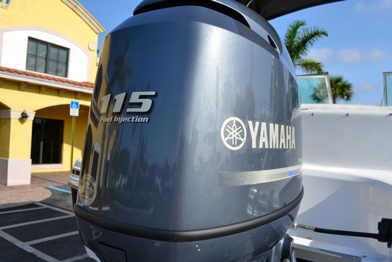 Thumbnail 13 for New 2014 Hurricane SunDeck SD 187 OB boat for sale in West Palm Beach, FL