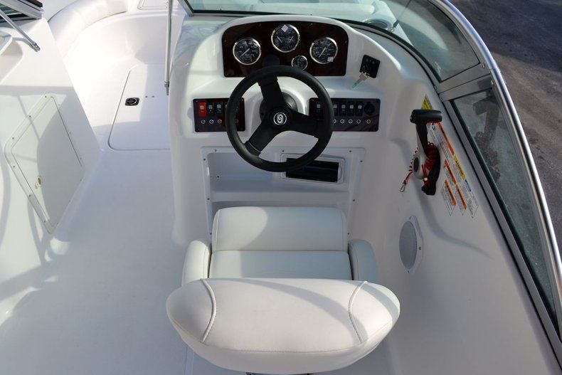 Thumbnail 27 for New 2014 Hurricane SunDeck SD 187 OB boat for sale in West Palm Beach, FL