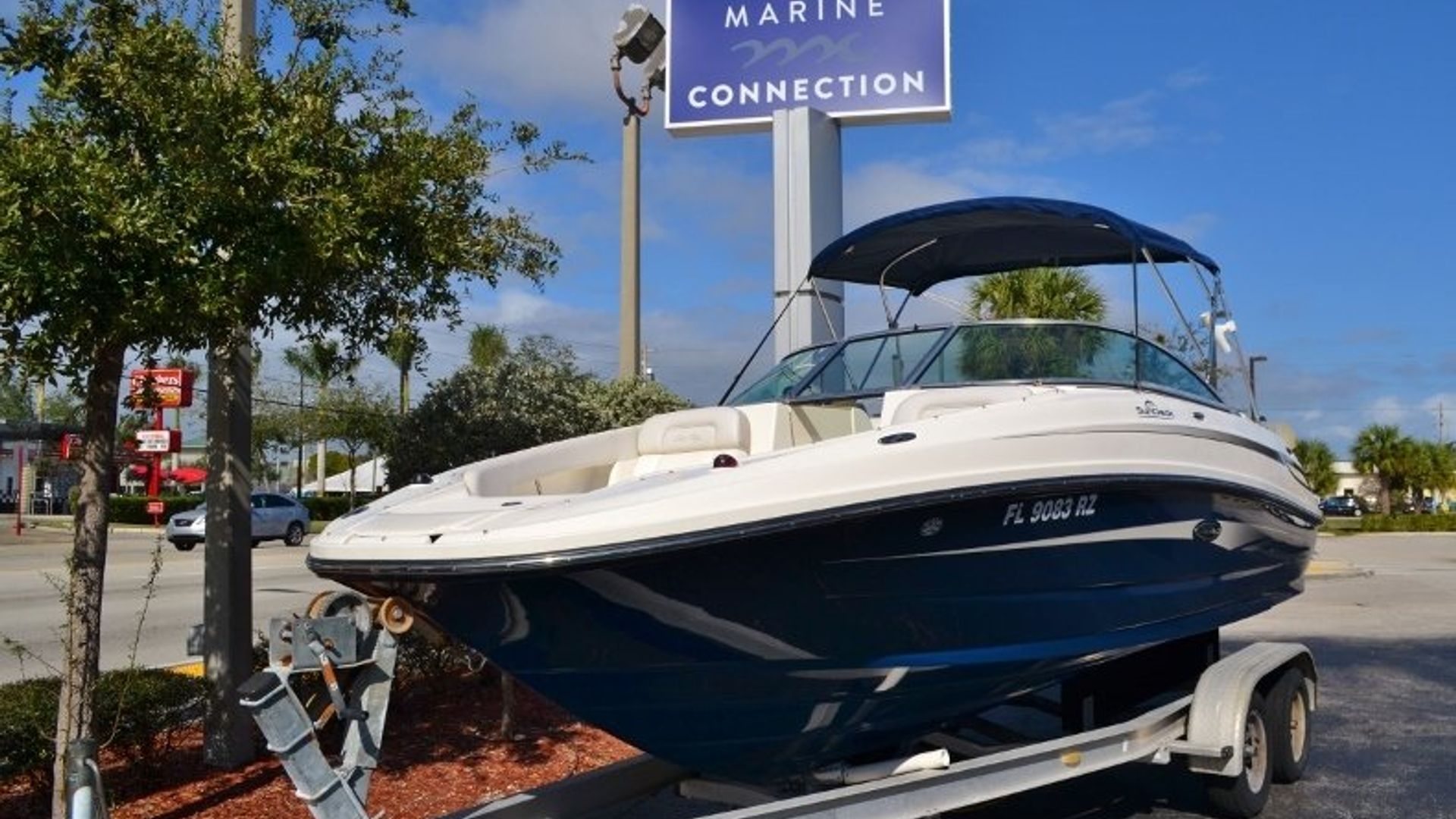 Used 2012 Sea Ray 220 SunDeck #1346 image 2