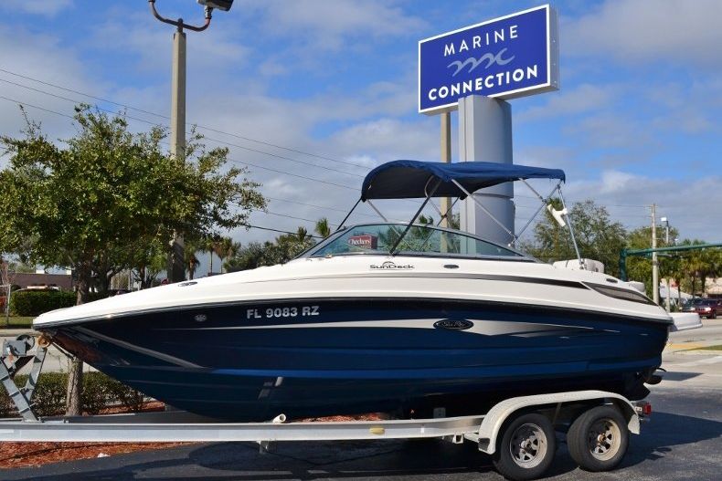 Used 2012 Sea Ray 220 SunDeck boat for sale in Vero Beach, FL