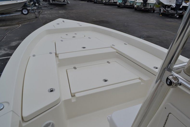 Thumbnail 15 for New 2016 Pathfinder 2400 TRS Bay Boat boat for sale in Vero Beach, FL
