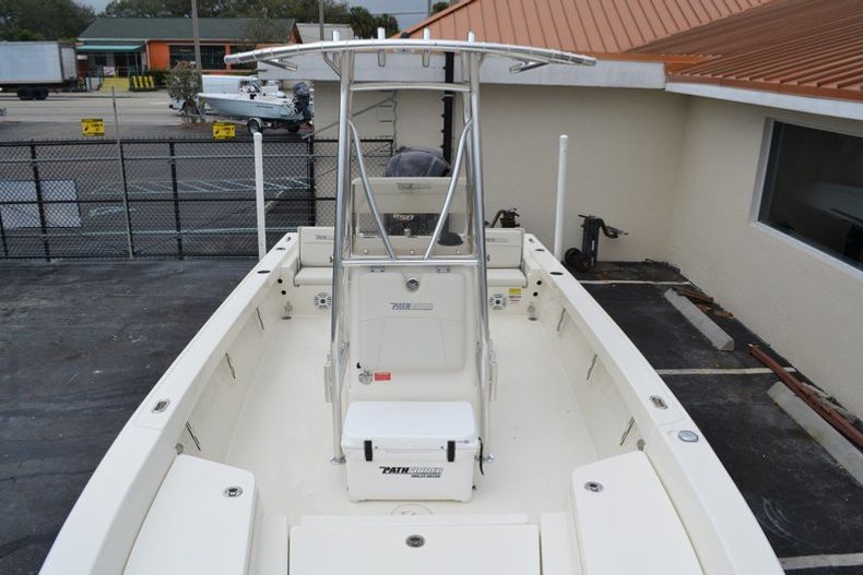 Thumbnail 16 for New 2016 Pathfinder 2400 TRS Bay Boat boat for sale in Vero Beach, FL