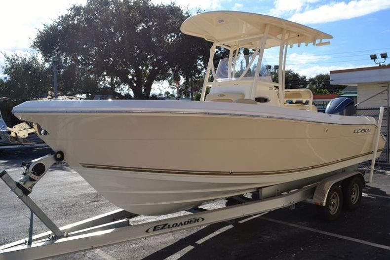 Thumbnail 3 for New 2016 Cobia 237 Center Console boat for sale in West Palm Beach, FL