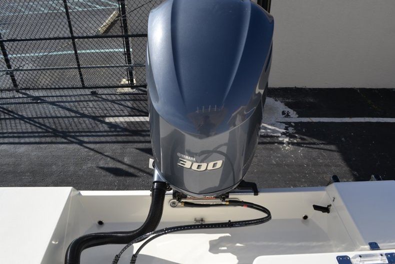Thumbnail 28 for New 2016 Cobia 237 Center Console boat for sale in West Palm Beach, FL