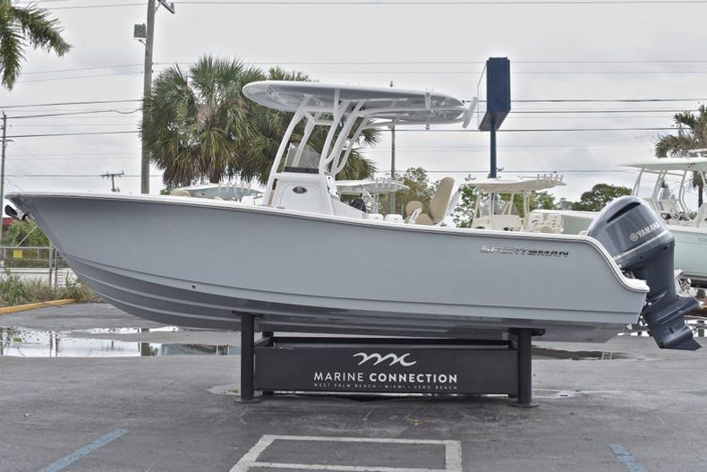 Thumbnail 5 for New 2018 Sportsman Open 242 Center Console boat for sale in West Palm Beach, FL