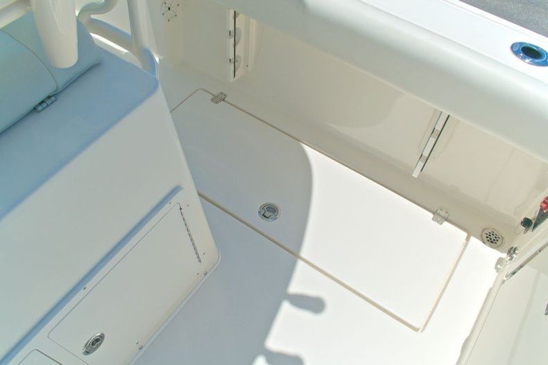 Thumbnail 31 for New 2014 Cobia 237 Center Console boat for sale in West Palm Beach, FL
