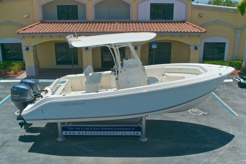 Thumbnail 82 for New 2014 Cobia 237 Center Console boat for sale in West Palm Beach, FL
