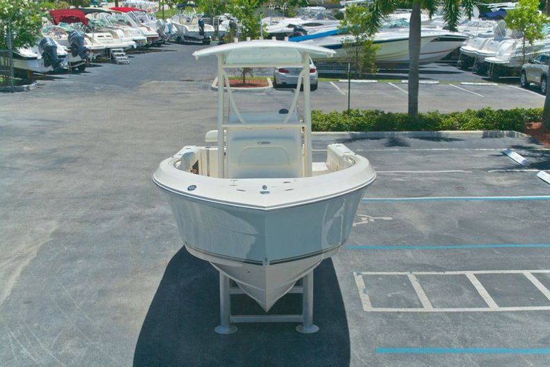 Thumbnail 84 for New 2014 Cobia 237 Center Console boat for sale in West Palm Beach, FL