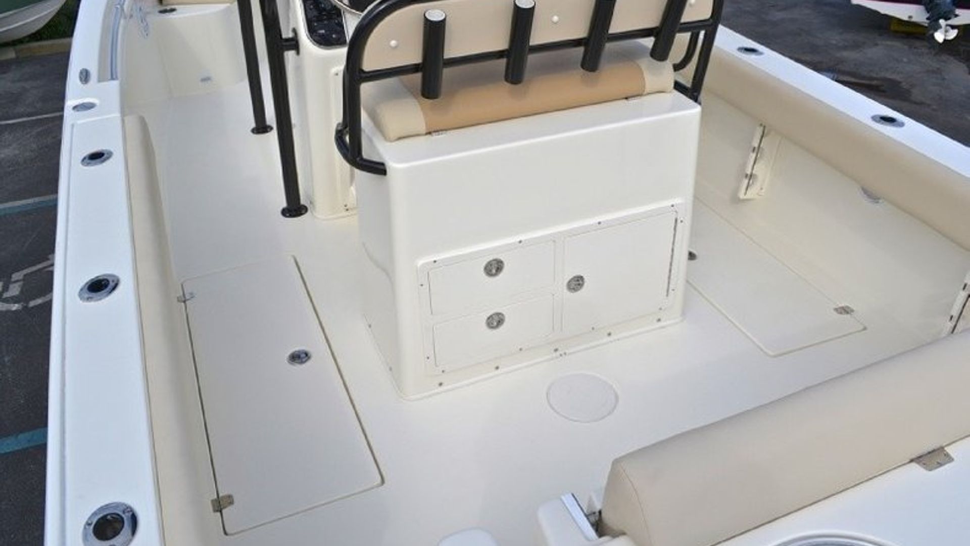 New 2013 Cobia 256 Center Console #K013 image 24