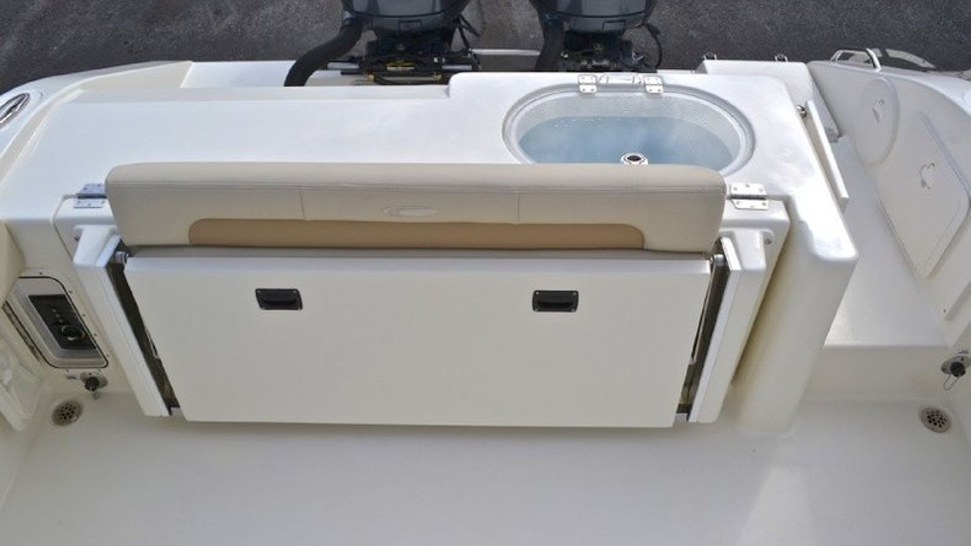 New 2013 Cobia 256 Center Console #K013 image 28