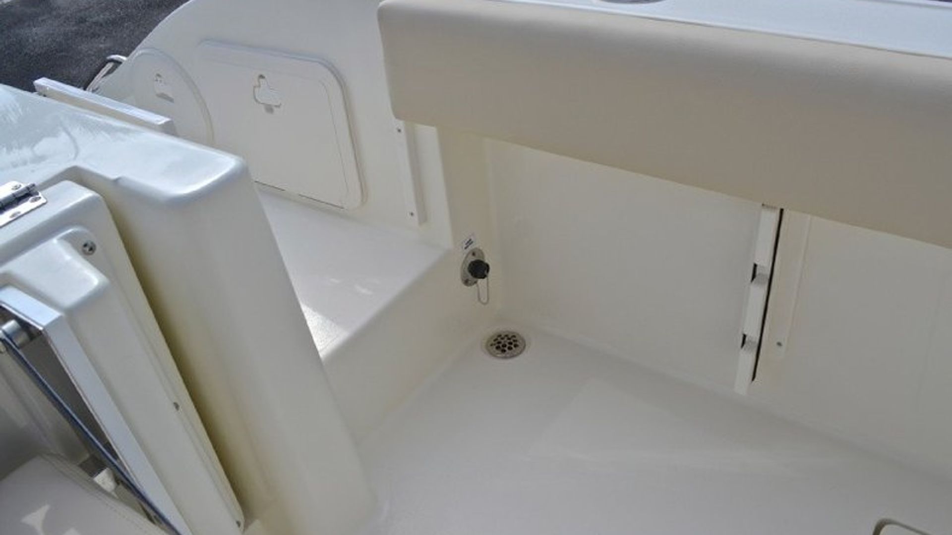 New 2013 Cobia 256 Center Console #K013 image 39