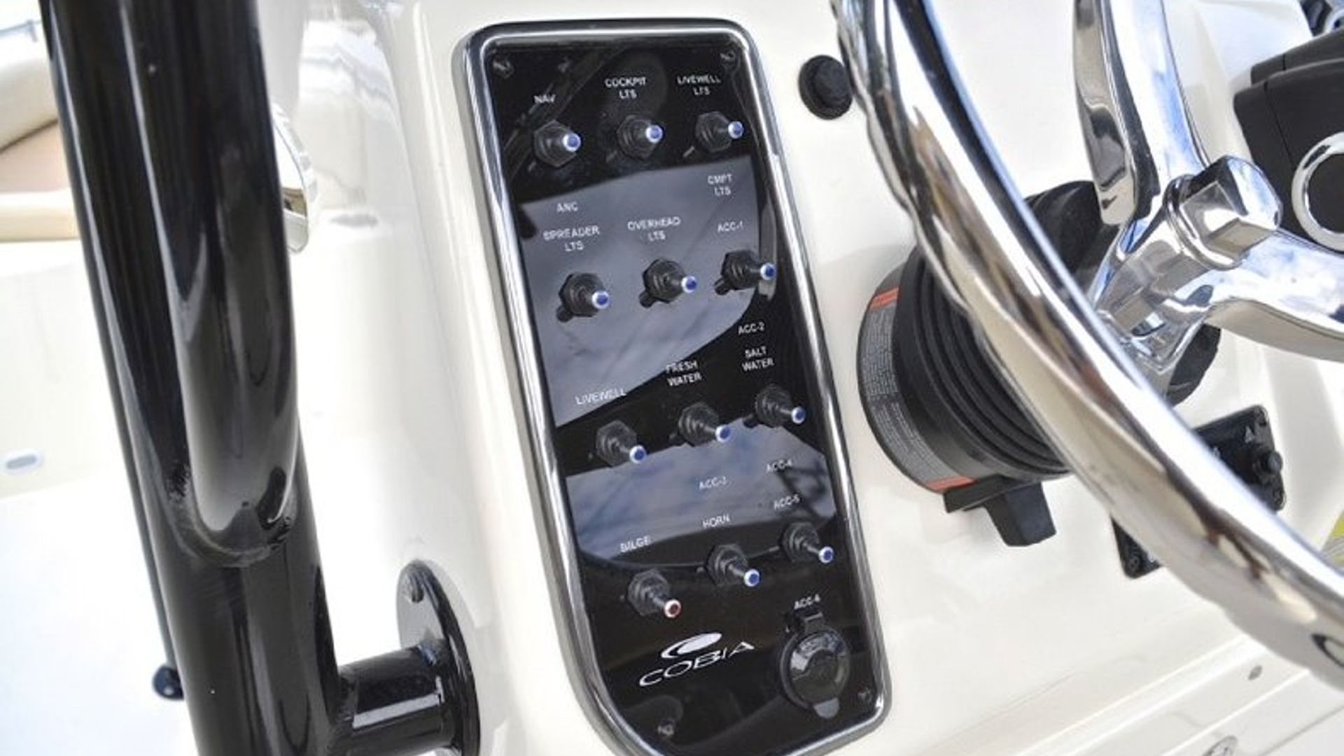 New 2013 Cobia 256 Center Console #K013 image 58