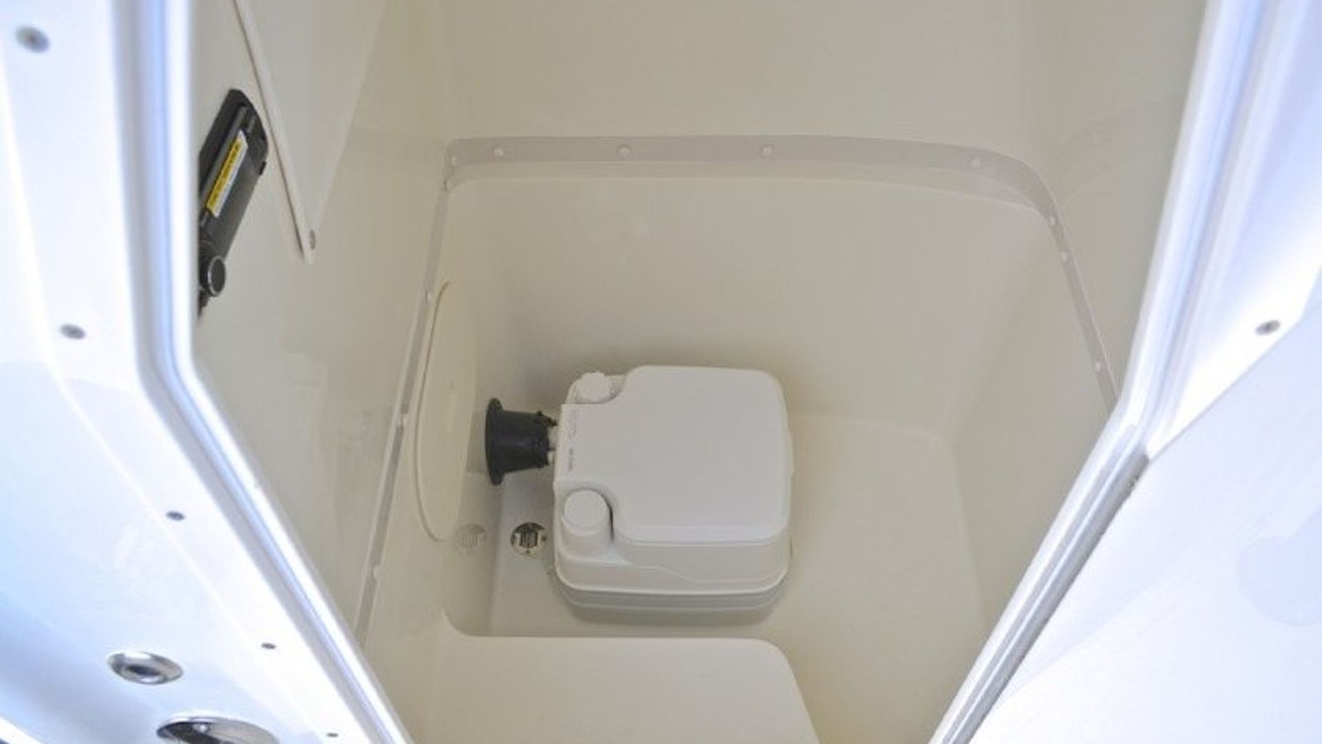 New 2013 Cobia 256 Center Console #K013 image 64