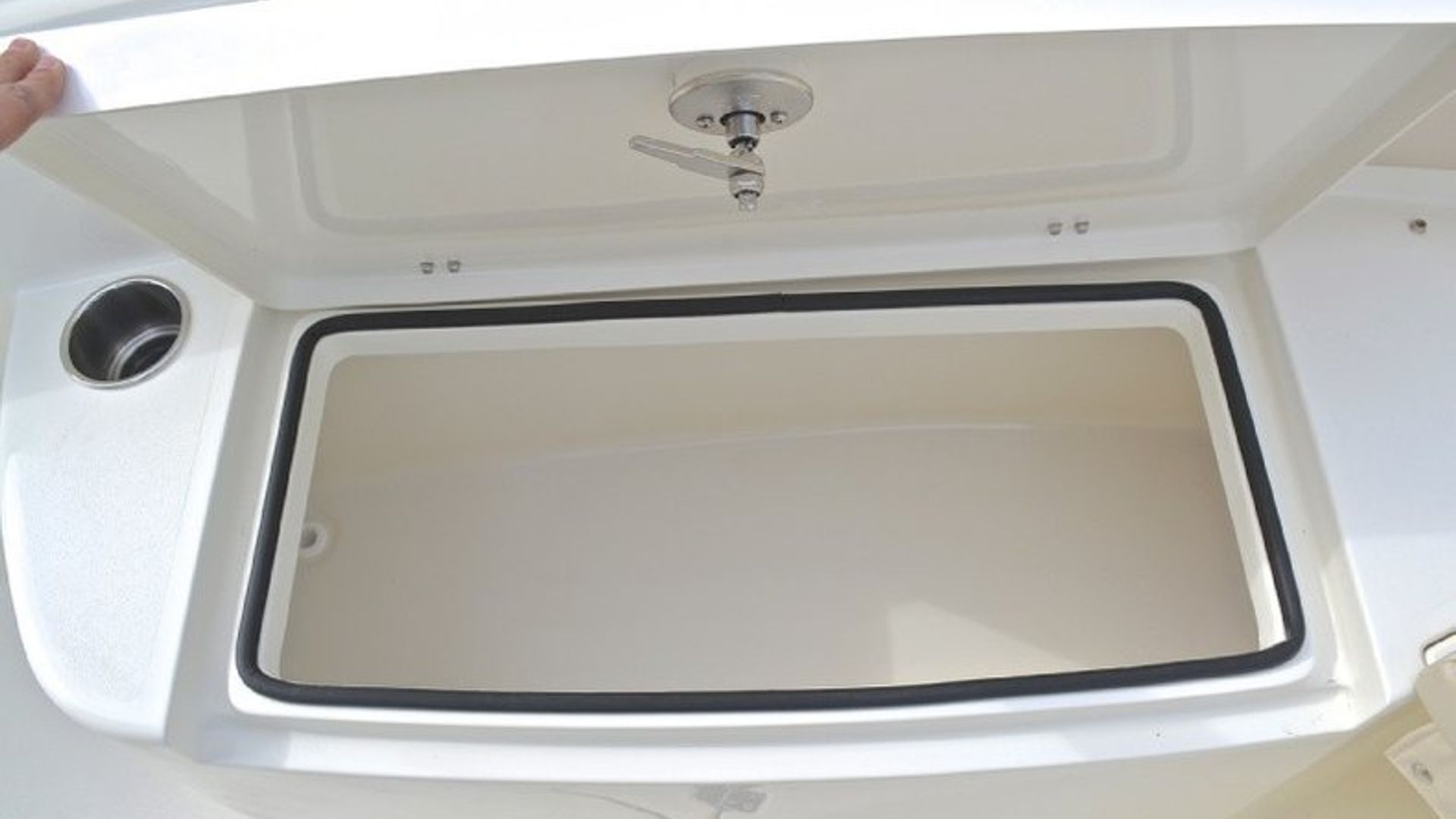 New 2013 Cobia 256 Center Console #K013 image 96