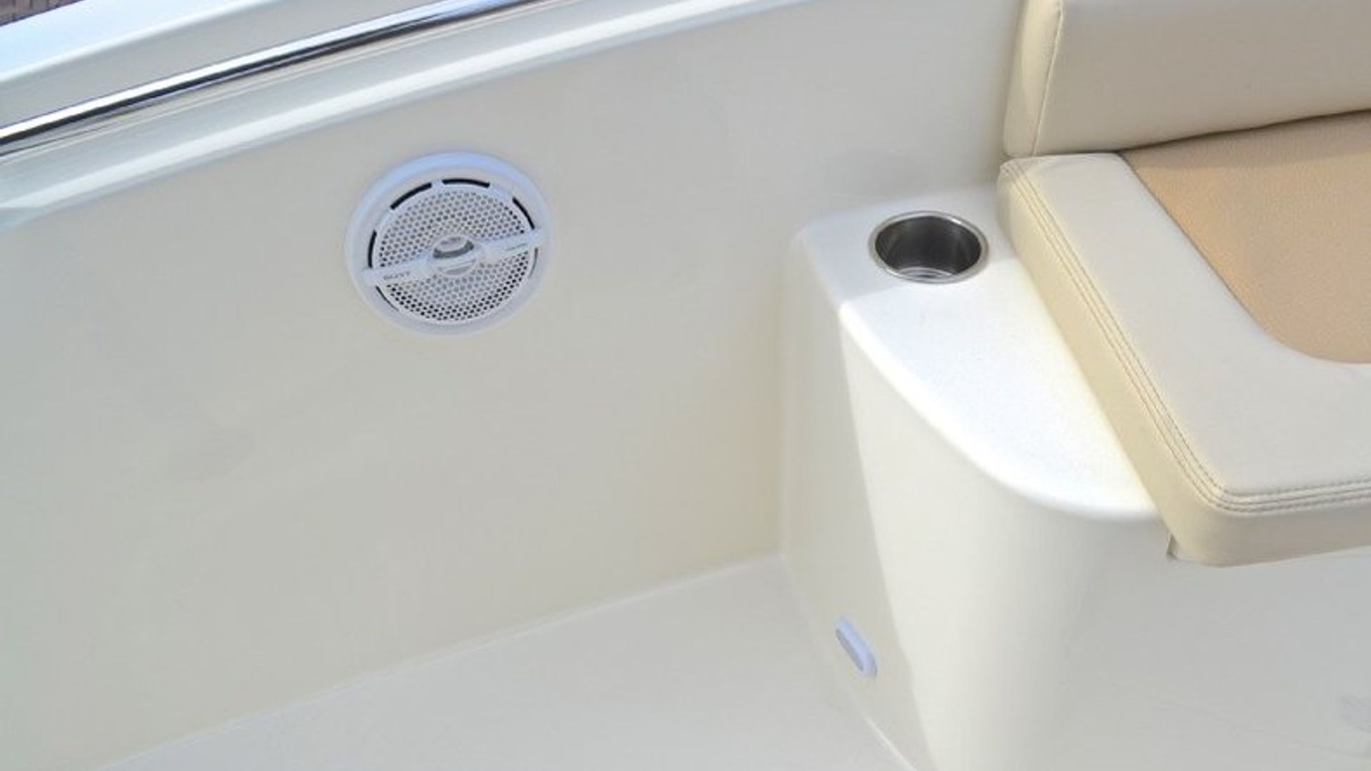 New 2013 Cobia 256 Center Console #K013 image 100