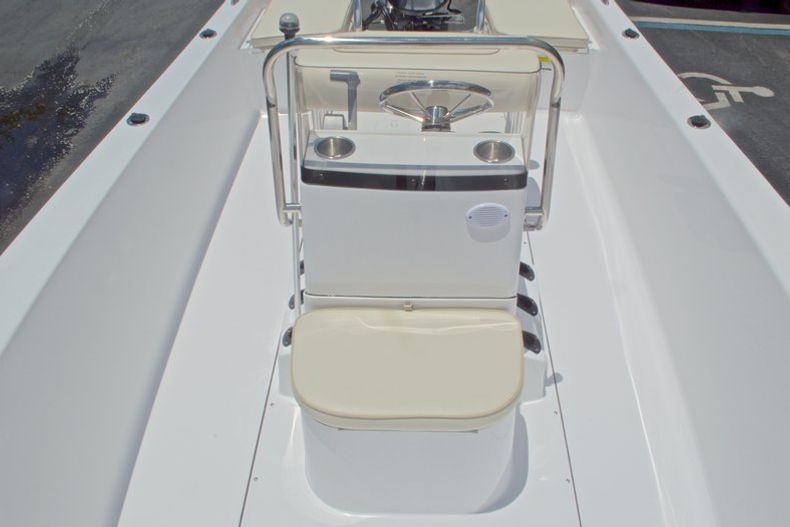 Thumbnail 27 for New 2017 Sportsman 19 Island Reef boat for sale in West Palm Beach, FL