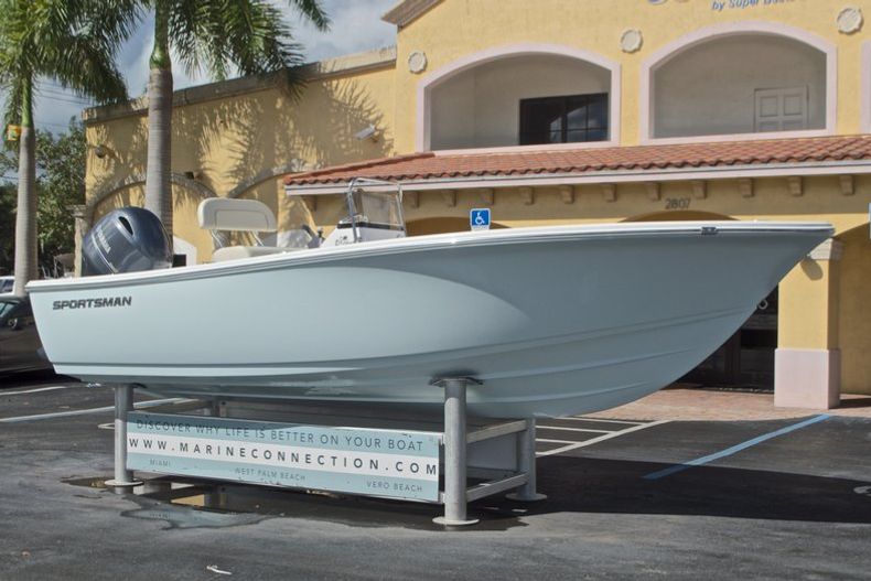 Thumbnail 1 for New 2017 Sportsman 19 Island Reef boat for sale in West Palm Beach, FL