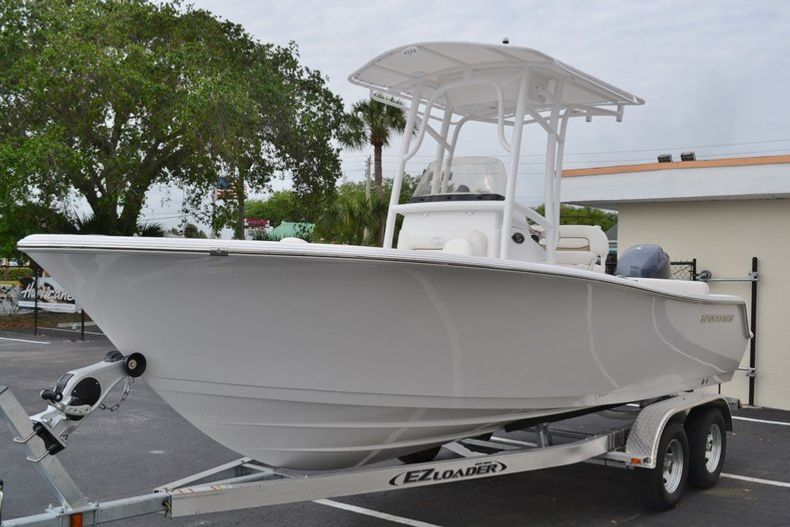 Thumbnail 3 for New 2014 Sportsman Heritage 211 Center Console boat for sale in West Palm Beach, FL