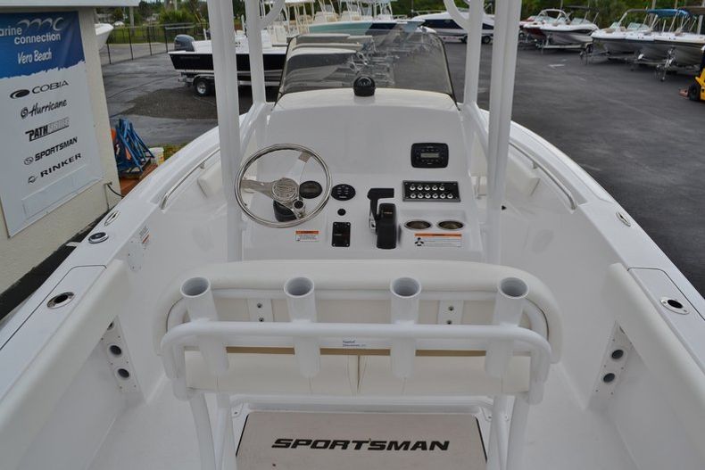 Thumbnail 8 for New 2014 Sportsman Heritage 211 Center Console boat for sale in West Palm Beach, FL