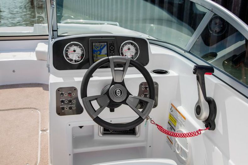 Thumbnail 21 for New 2015 Hurricane SunDeck SD 187 OB boat for sale in Vero Beach, FL