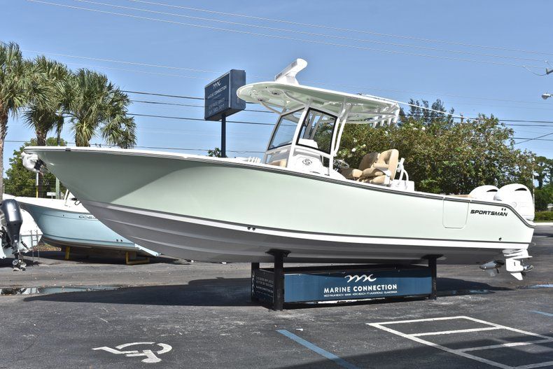Thumbnail 3 for New 2019 Sportsman Open 282 Center Console boat for sale in Miami, FL