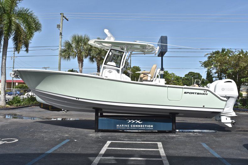 Thumbnail 4 for New 2019 Sportsman Open 282 Center Console boat for sale in Miami, FL