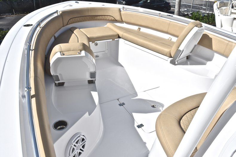 Thumbnail 53 for New 2019 Sportsman Open 282 Center Console boat for sale in Miami, FL