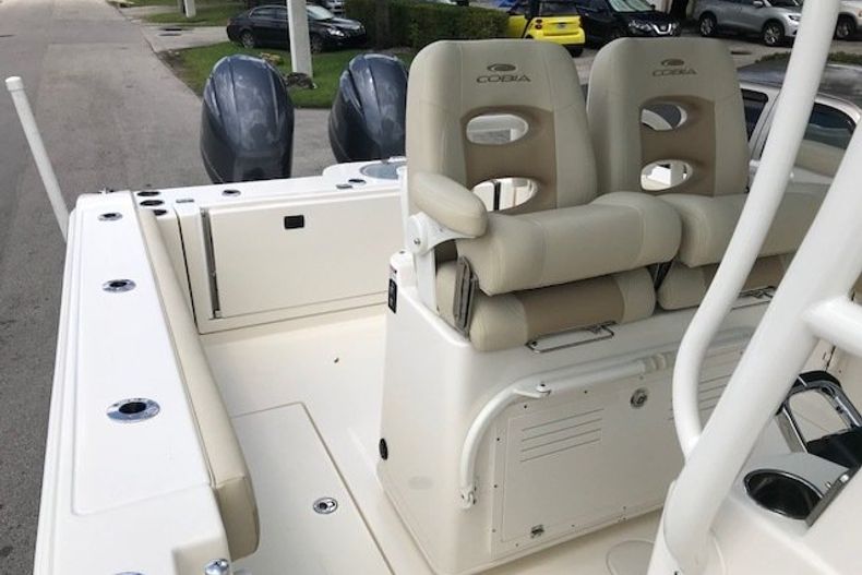 Thumbnail 6 for New 2019 Cobia 277 Center Console boat for sale in Fort Lauderdale, FL
