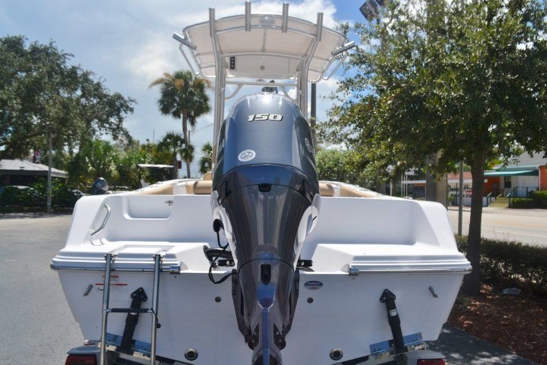 Thumbnail 4 for New 2019 Sportsman Open 212 Center Console boat for sale in Fort Lauderdale, FL