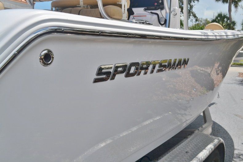 Thumbnail 6 for New 2019 Sportsman Open 212 Center Console boat for sale in Fort Lauderdale, FL