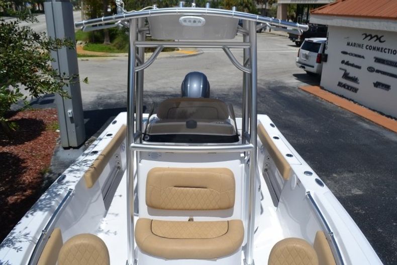 Thumbnail 14 for New 2019 Sportsman Open 212 Center Console boat for sale in Fort Lauderdale, FL
