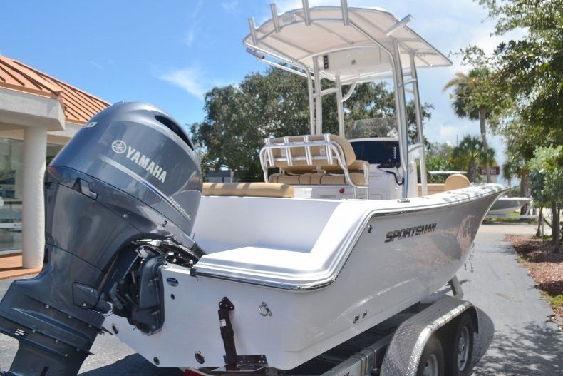 Thumbnail 5 for New 2019 Sportsman Open 212 Center Console boat for sale in Fort Lauderdale, FL