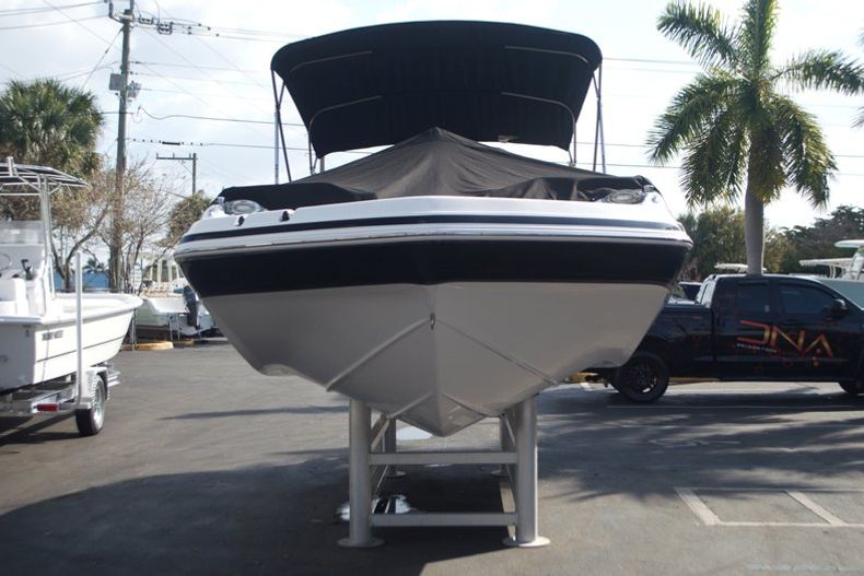 Thumbnail 11 for New 2016 Hurricane Sundeck Sport SS 231 OB boat for sale in West Palm Beach, FL