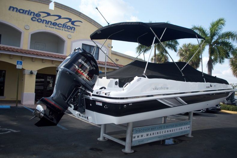 Thumbnail 15 for New 2016 Hurricane Sundeck Sport SS 231 OB boat for sale in West Palm Beach, FL