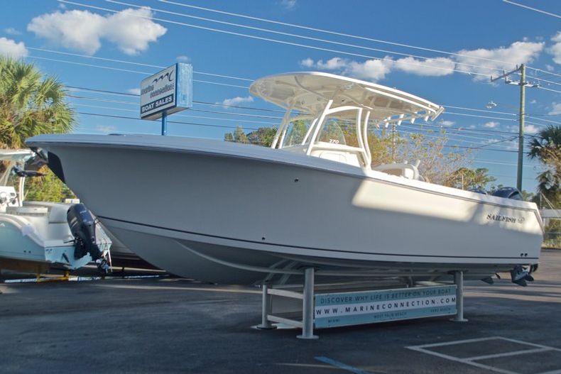Thumbnail 3 for New 2016 Sailfish 270 CC Center Console boat for sale in Miami, FL