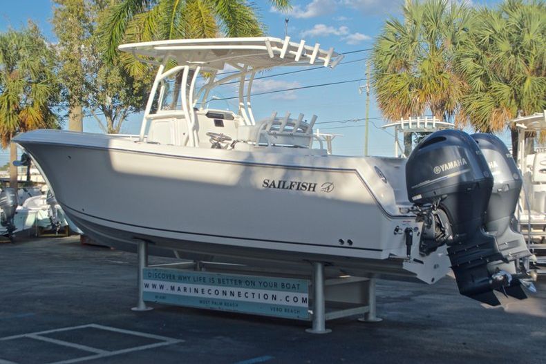 Thumbnail 5 for New 2016 Sailfish 270 CC Center Console boat for sale in Miami, FL