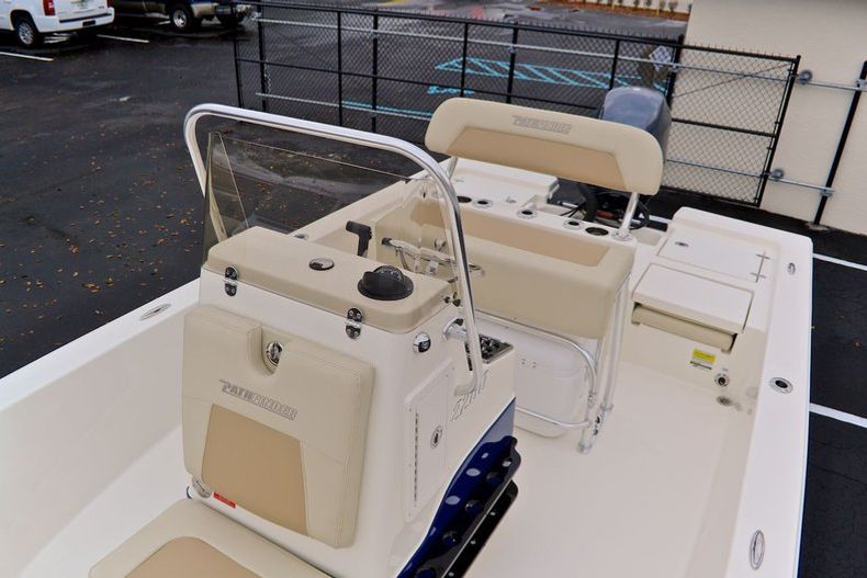 Thumbnail 12 for New 2014 Pathfinder 2200 TRS Bay Boat boat for sale in Vero Beach, FL