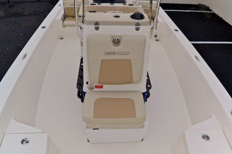 Thumbnail 35 for New 2014 Pathfinder 2200 TRS Bay Boat boat for sale in Vero Beach, FL