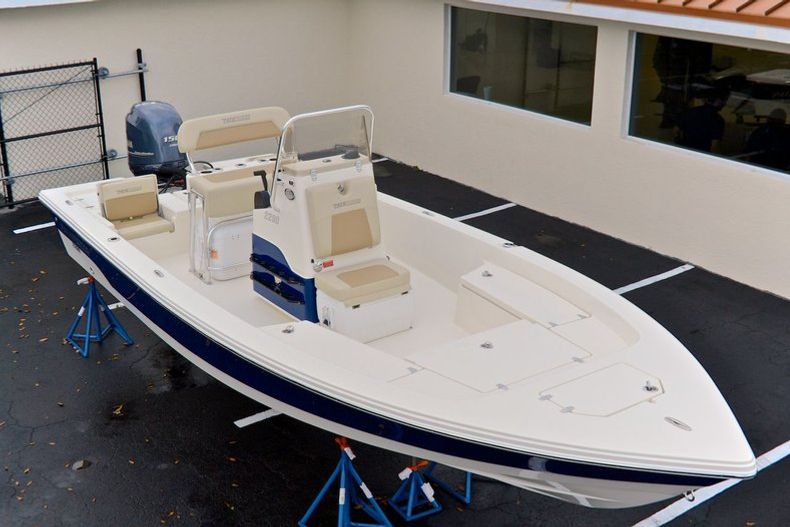 Thumbnail 39 for New 2014 Pathfinder 2200 TRS Bay Boat boat for sale in Vero Beach, FL