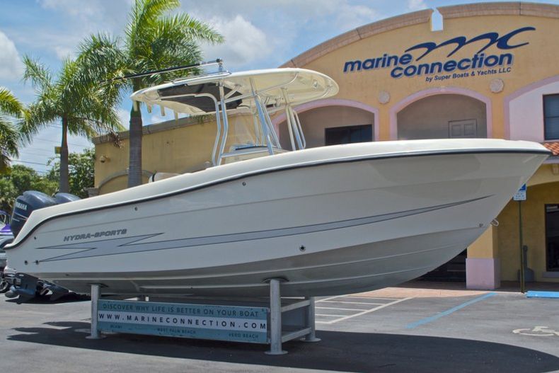 Thumbnail 1 for Used 2008 Hydra-Sports 2500 Vector Center Console boat for sale in West Palm Beach, FL