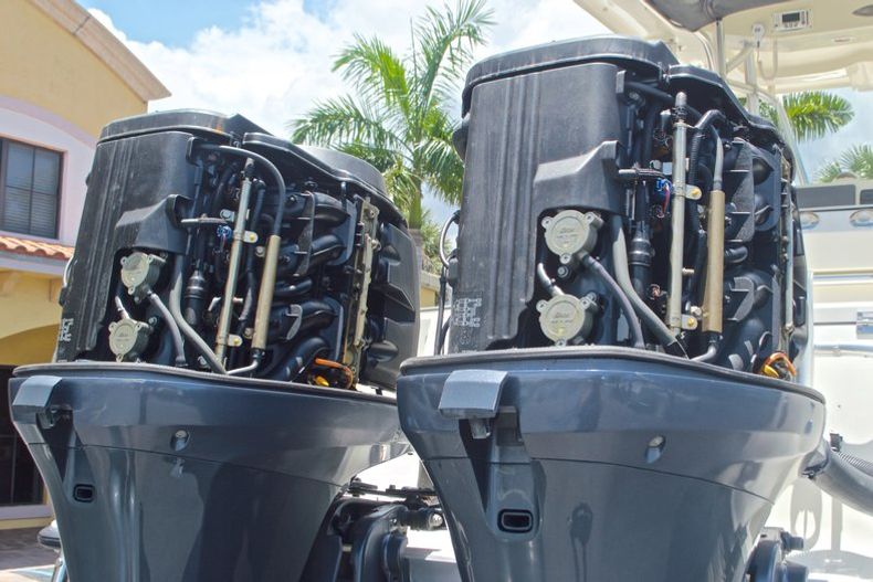 Thumbnail 14 for Used 2008 Hydra-Sports 2500 Vector Center Console boat for sale in West Palm Beach, FL