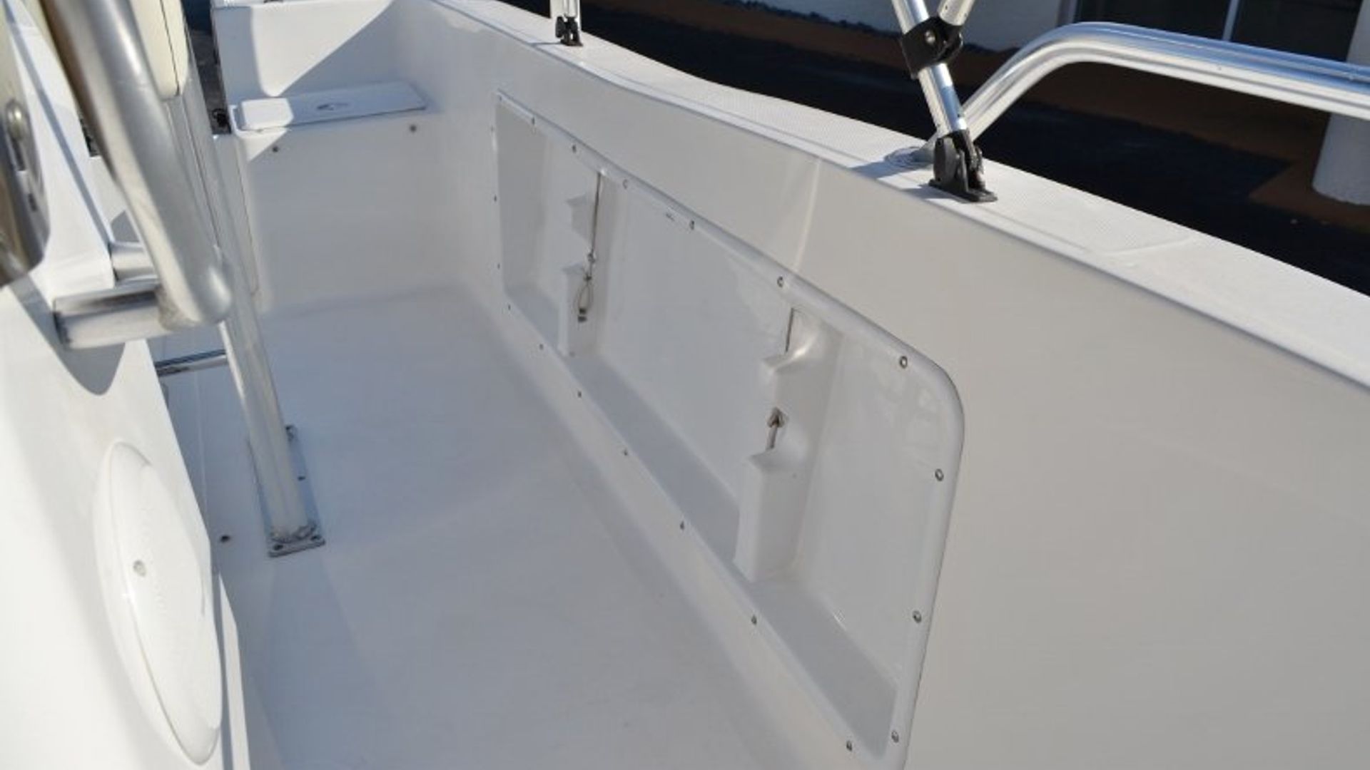 Used 2002 Angler 18 Center Console #0104 image 15