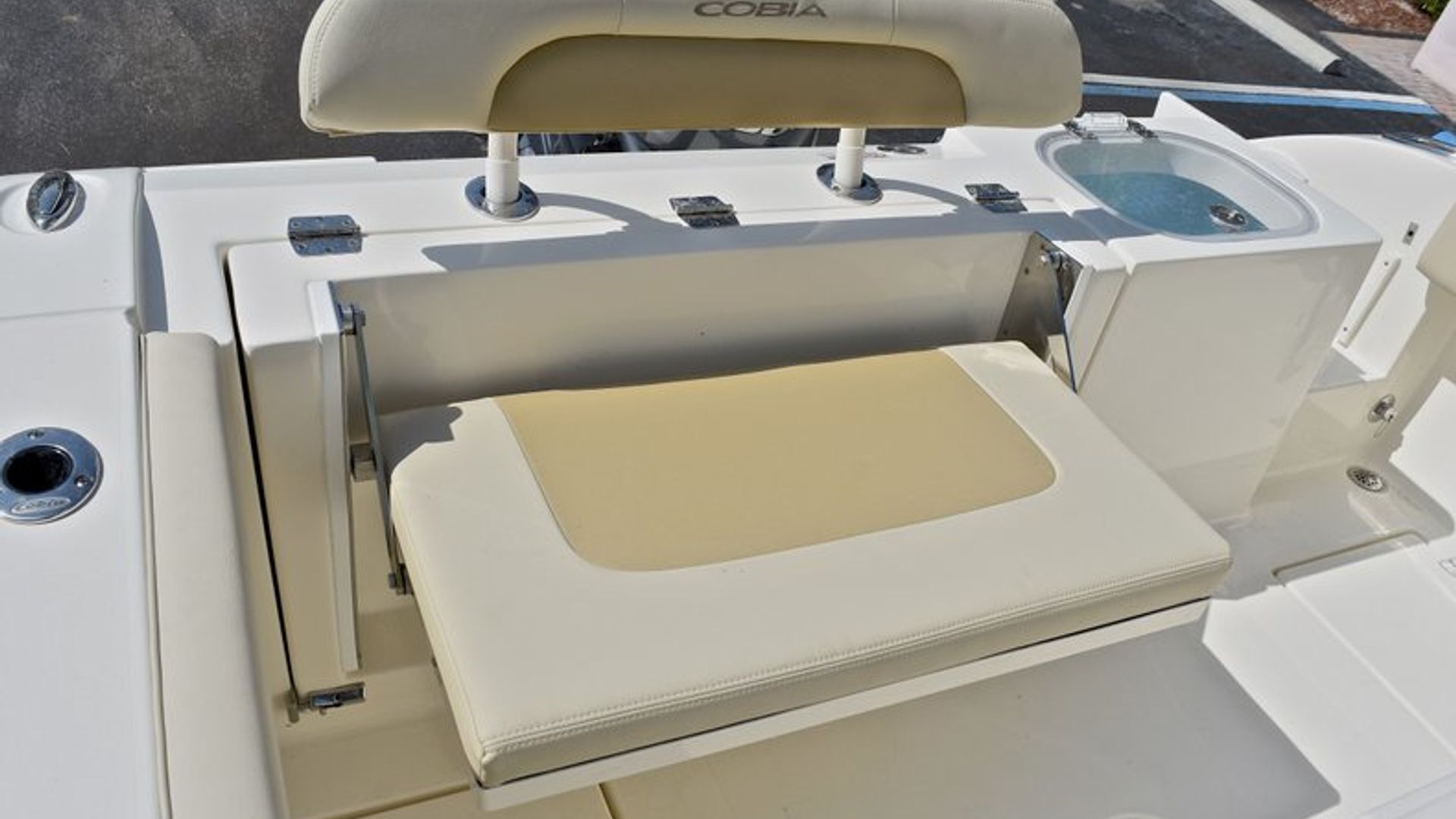 New 2018 Cobia 237 Center Console #P008 image 14