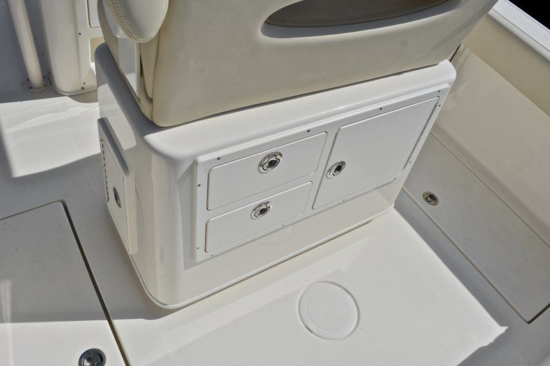 Thumbnail 22 for New 2018 Cobia 237 Center Console boat for sale in West Palm Beach, FL