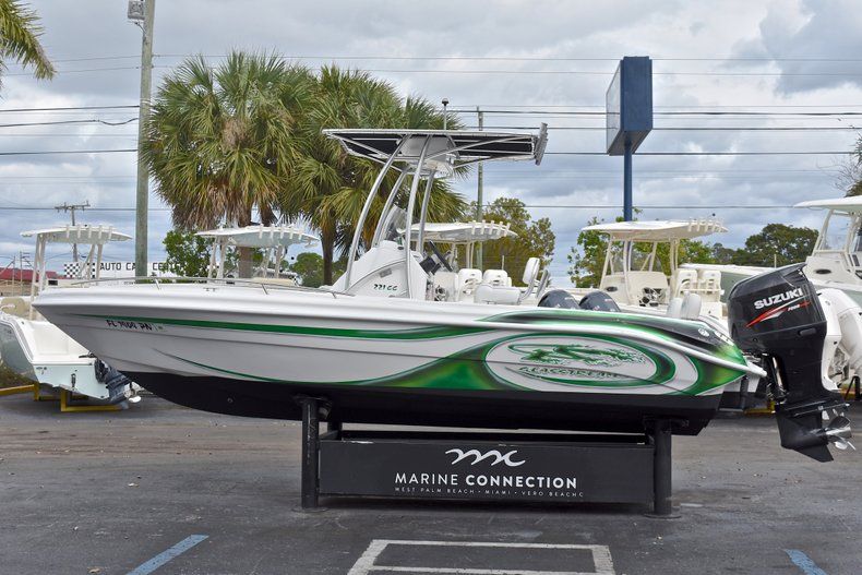 Thumbnail 4 for Used 2014 Glasstream 221 Center Console boat for sale in West Palm Beach, FL