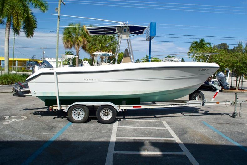 Thumbnail 3 for Used 1998 Pro Sports 2200 Center Console boat for sale in West Palm Beach, FL