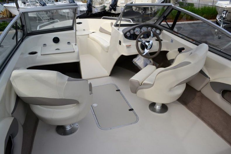 Thumbnail 29 for New 2013 Stingray 191 LX Bowrider boat for sale in West Palm Beach, FL