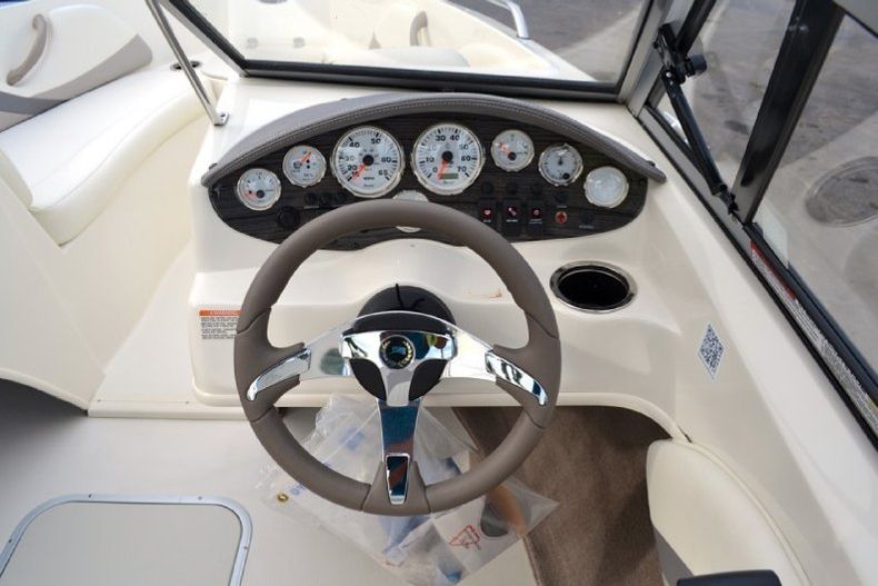 Thumbnail 48 for New 2013 Stingray 191 LX Bowrider boat for sale in West Palm Beach, FL