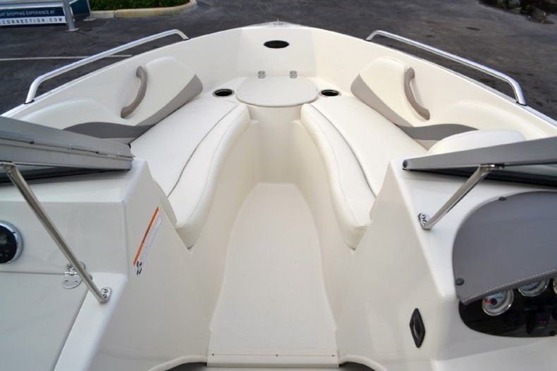 Thumbnail 54 for New 2013 Stingray 191 LX Bowrider boat for sale in West Palm Beach, FL
