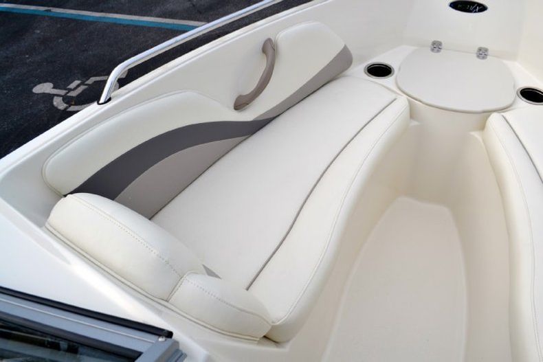 Thumbnail 57 for New 2013 Stingray 191 LX Bowrider boat for sale in West Palm Beach, FL